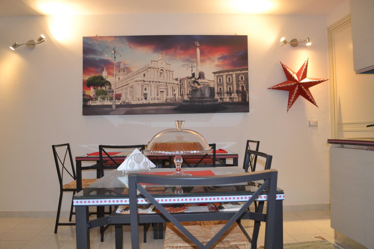 Il Cortiletto Di Piazza Verga Catane Extérieur photo